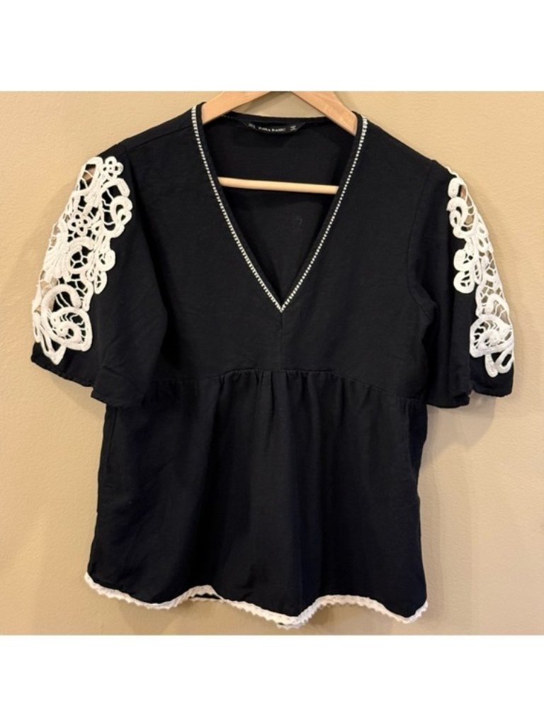 Zara Basic Linen Blend Top Blouse Size Small Black Lace Cutout Detail Sleeves